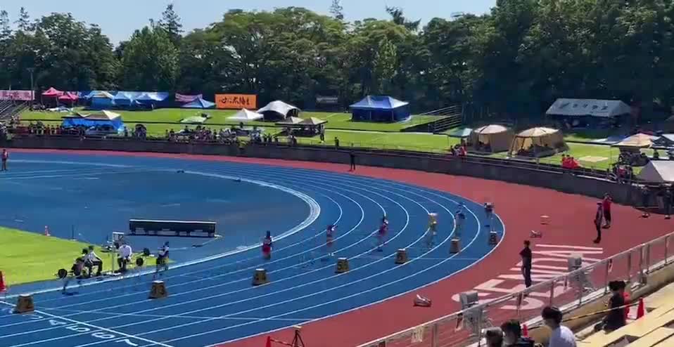陸上県新人大会　女子800ｍ第1位！