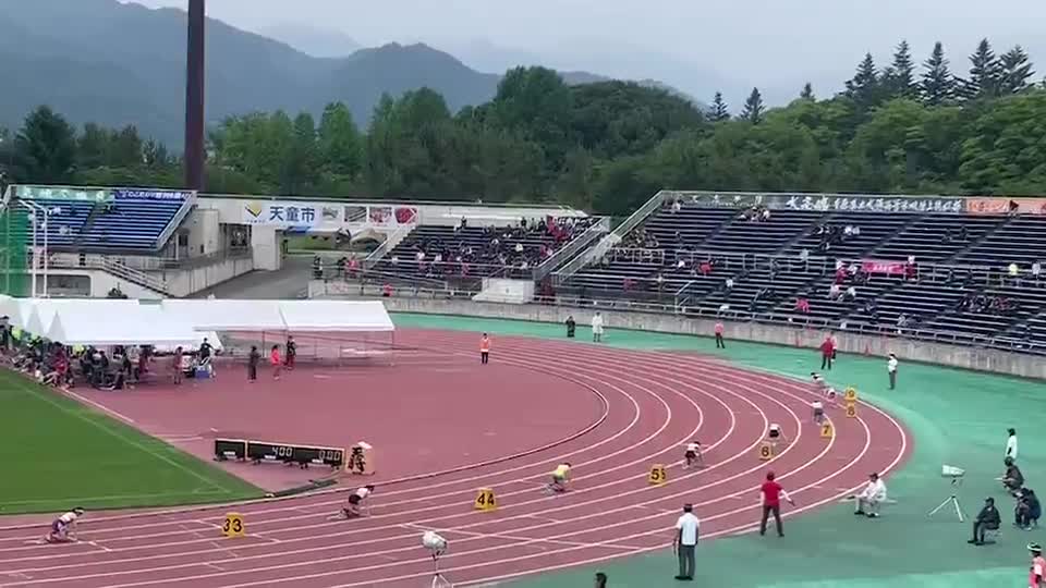 陸上部　佐藤瑠菜さん400m決勝！！